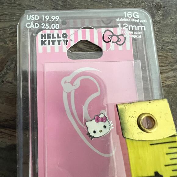 New Hello Kitty Stainless Steel Enamel Face 16G 1.2mm Cartilage Earring - Picture 6 of 9